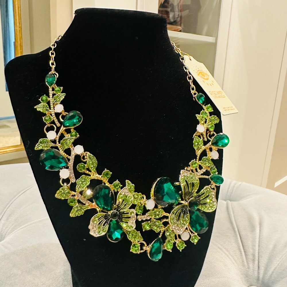 Green With Envy - Picture 3 of 5